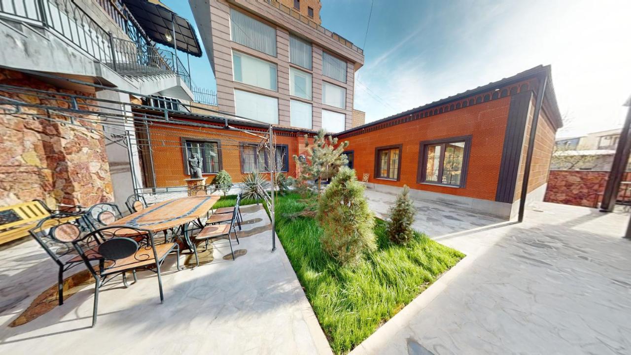 Aspar Boutique Hotel Jerevan Buitenkant foto