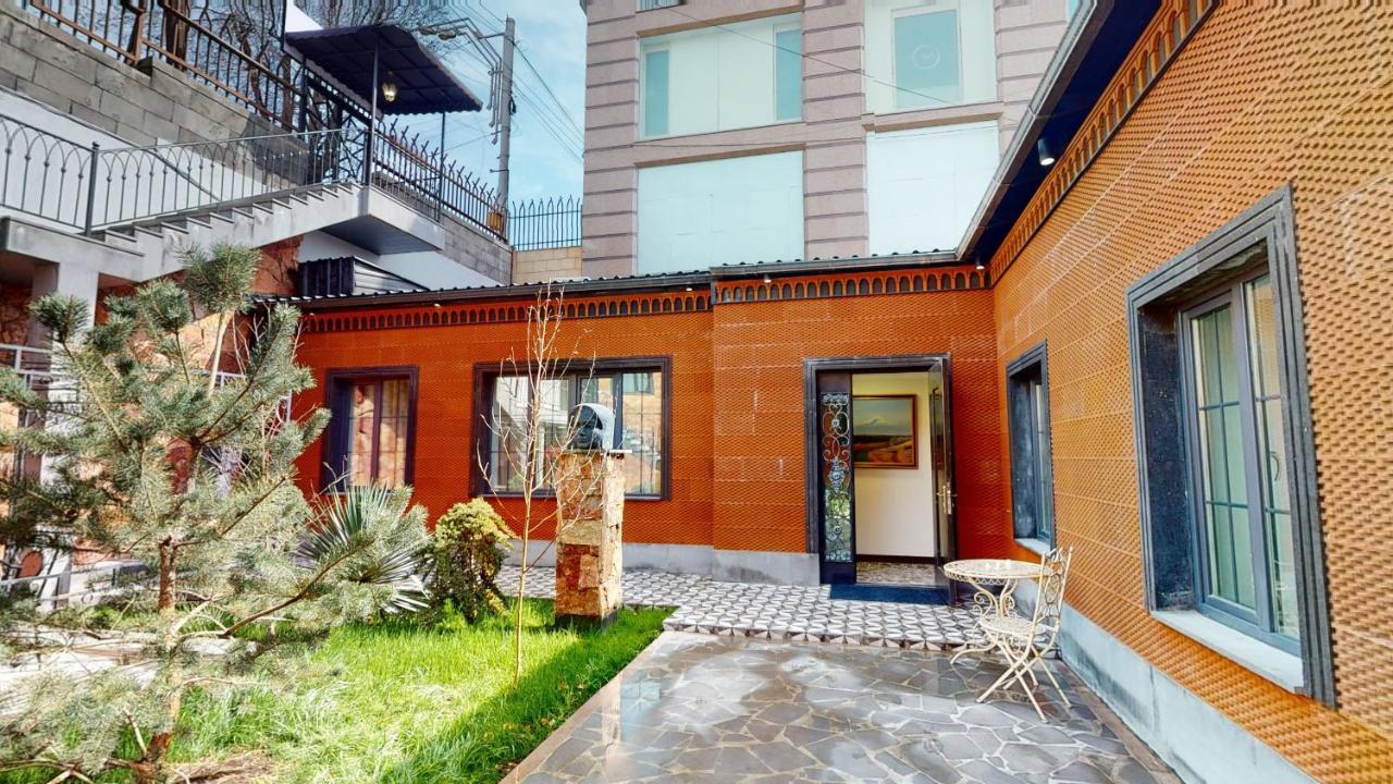 Aspar Boutique Hotel Jerevan Buitenkant foto